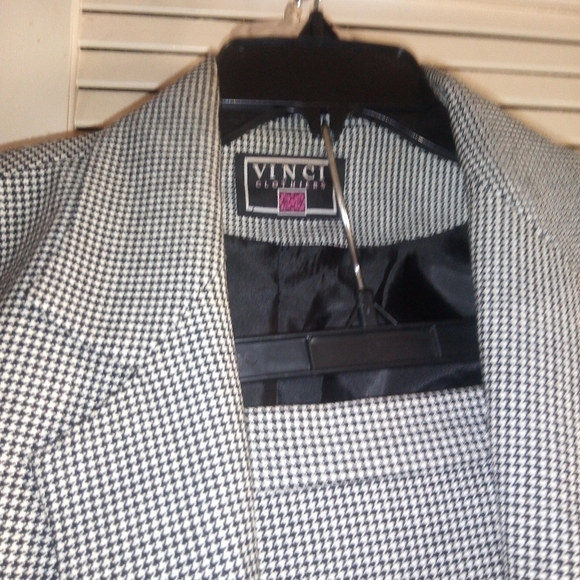 SIZE 10, VINCI CLOTHIERS 2 PIECE SUIT - Picture 14 of 14
